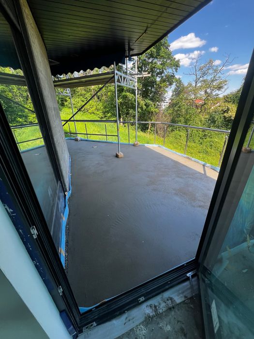 Машинна Подова Замазка – Бързо, Качествено, Навсякъде в България!