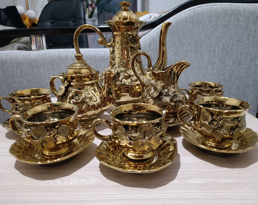 Продам,сервизы и прочее район Кск