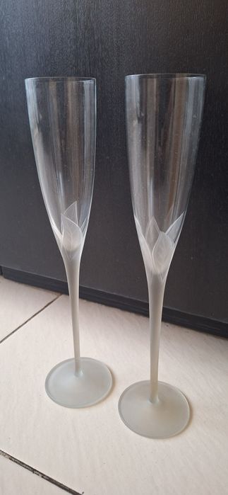 Чаши със столчета за шампанско (сватбени чаши)