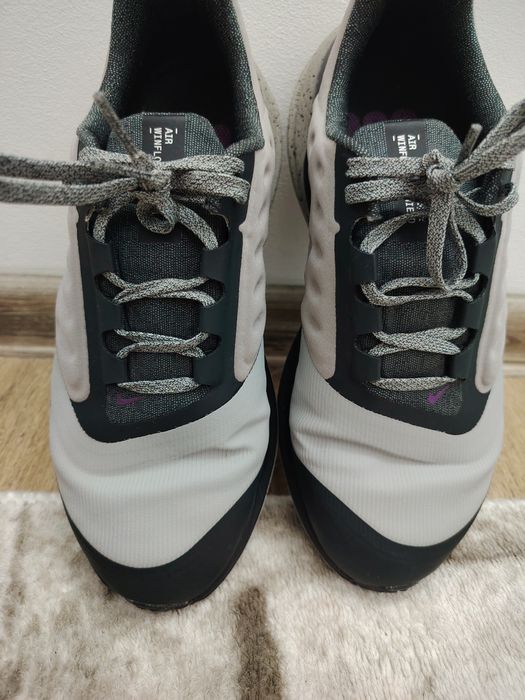 Nike winflo 9 shield(asemănător gore-tex)