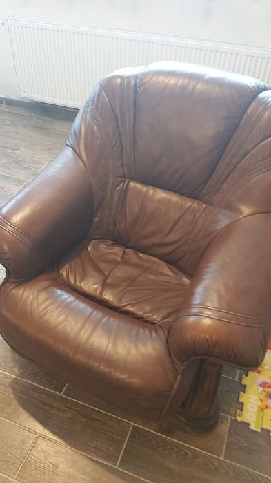 Двойка кресла  и тройка разтегателен диван естествена кожа