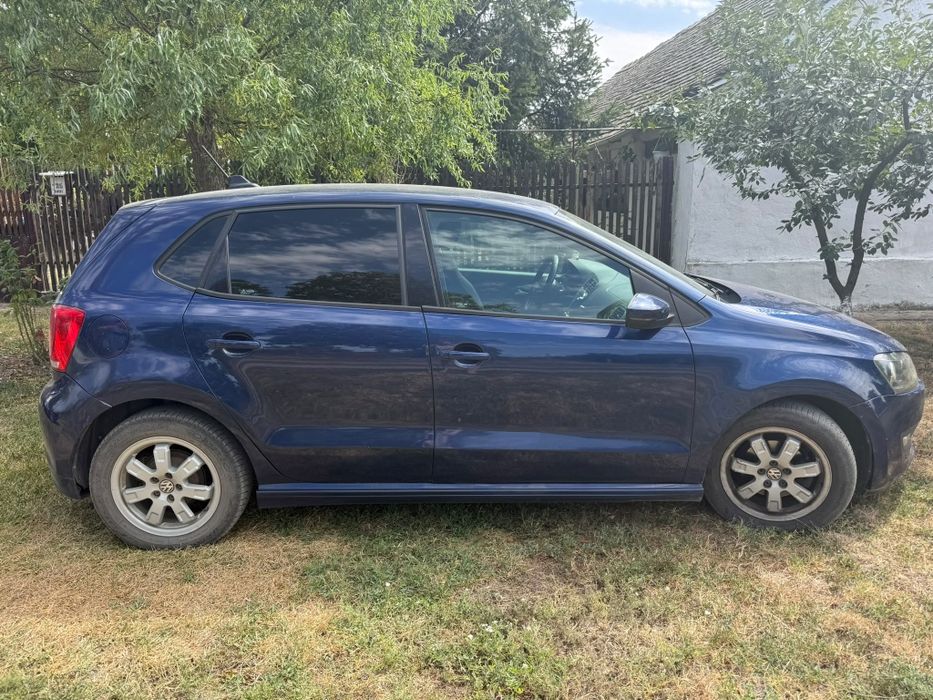 VOLKSWAGEN Polo 2010 — imagine 3