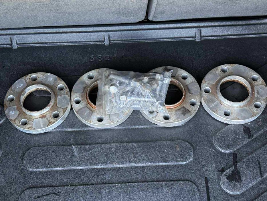 Фланци и болтове за БМВ Х3