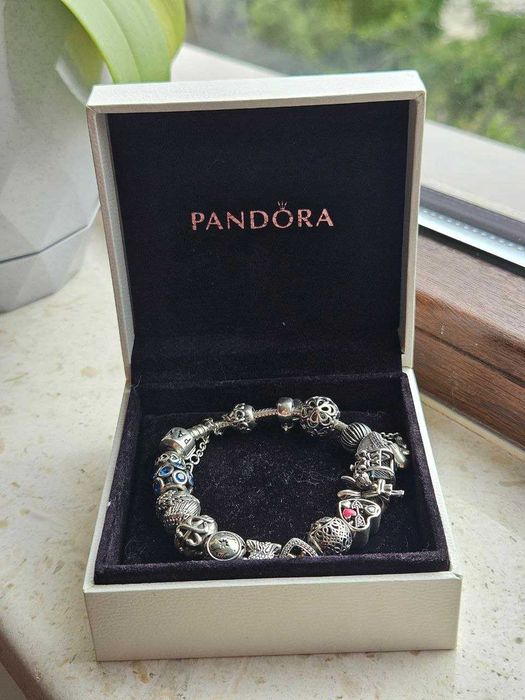 Гривна Pandora с 13 талисмана