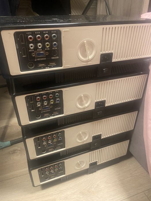 Проектор для презентаций, кино и игр