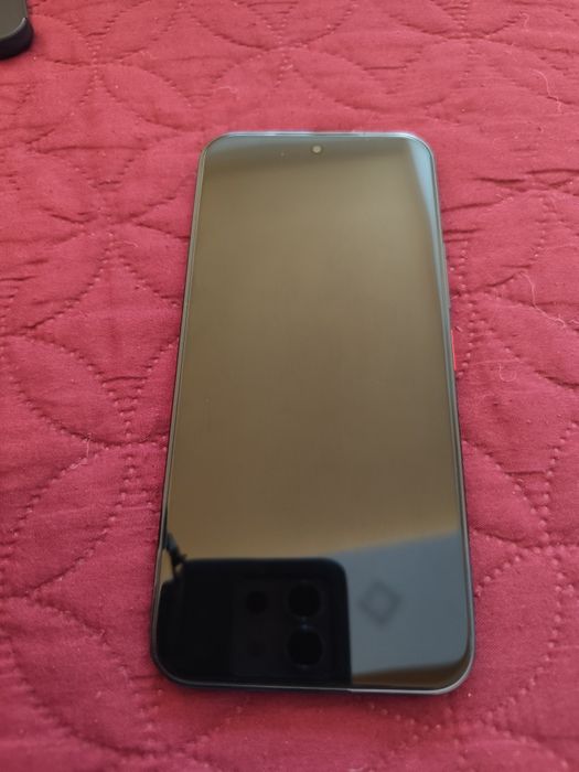 Продавам телефон ZTE Nubia Air