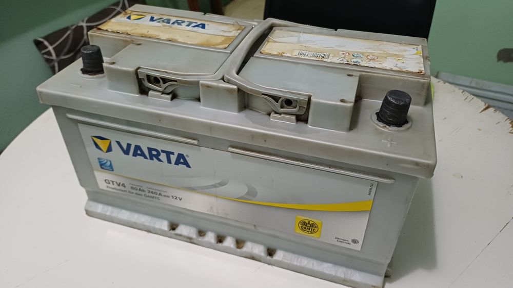 АКУМУЛАТОР VARTA 80A/740 перфектен