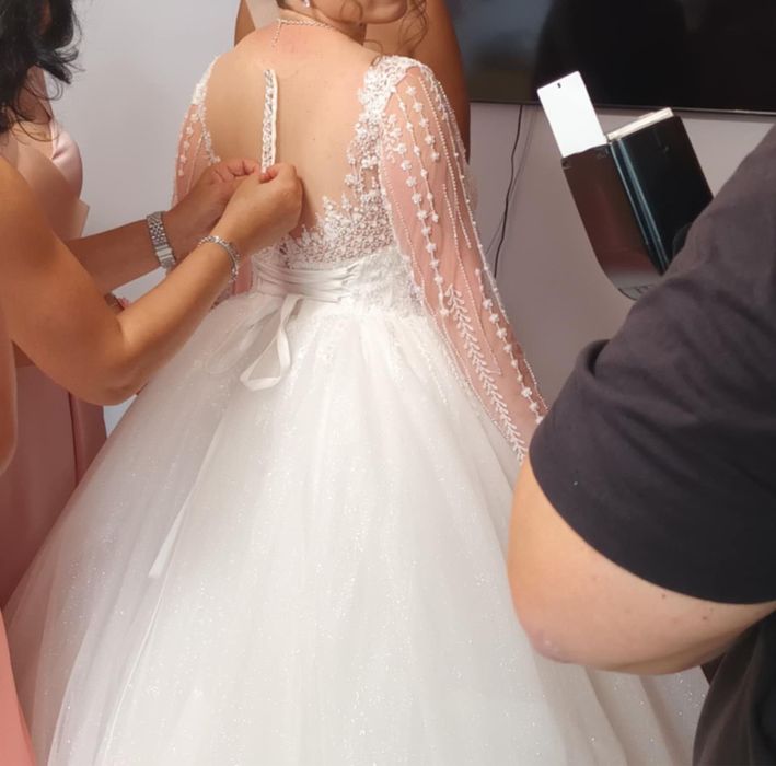 Vand rochie de mireasa