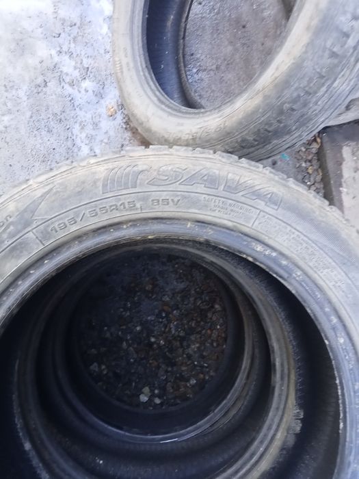 Продам шины на 15