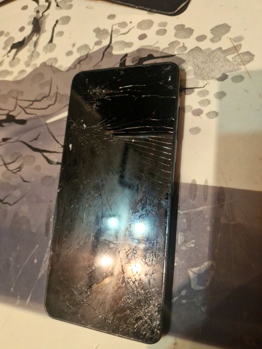 Продаю Samsung Galaxy A06