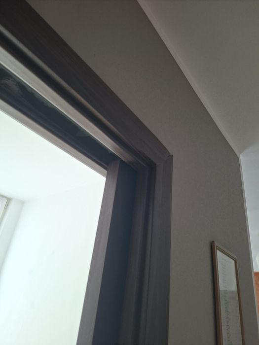 Usa glisanta in perete