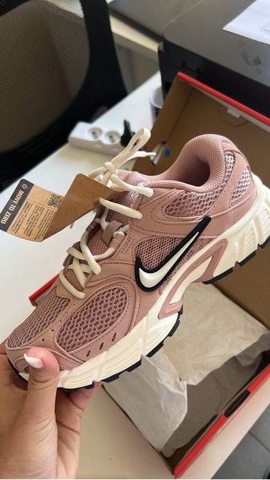 Продам кросы nike original