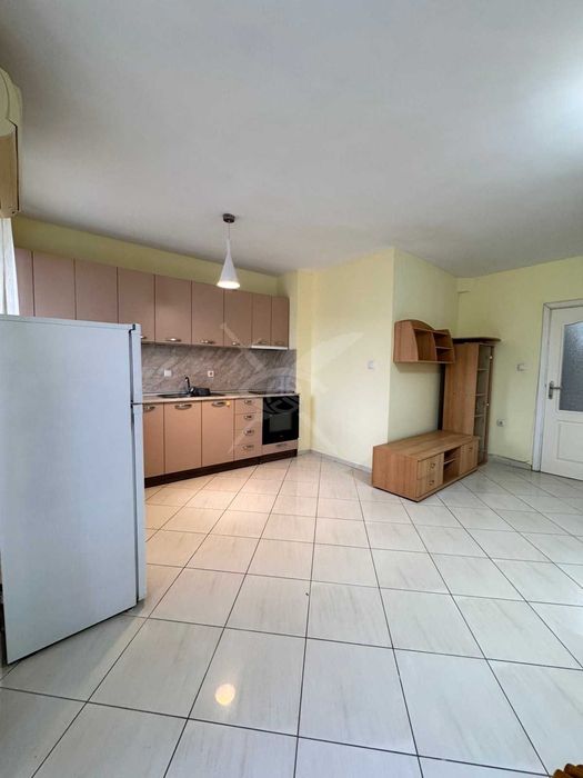 Дава се под наем Тристаен апартамент в Пловдив, Кършияка - 110 кв.м за 548.25 € - Снимка #7