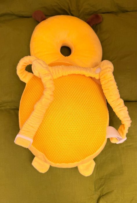 Защита от падения в виде пчёлки . Очень мягкий удобный