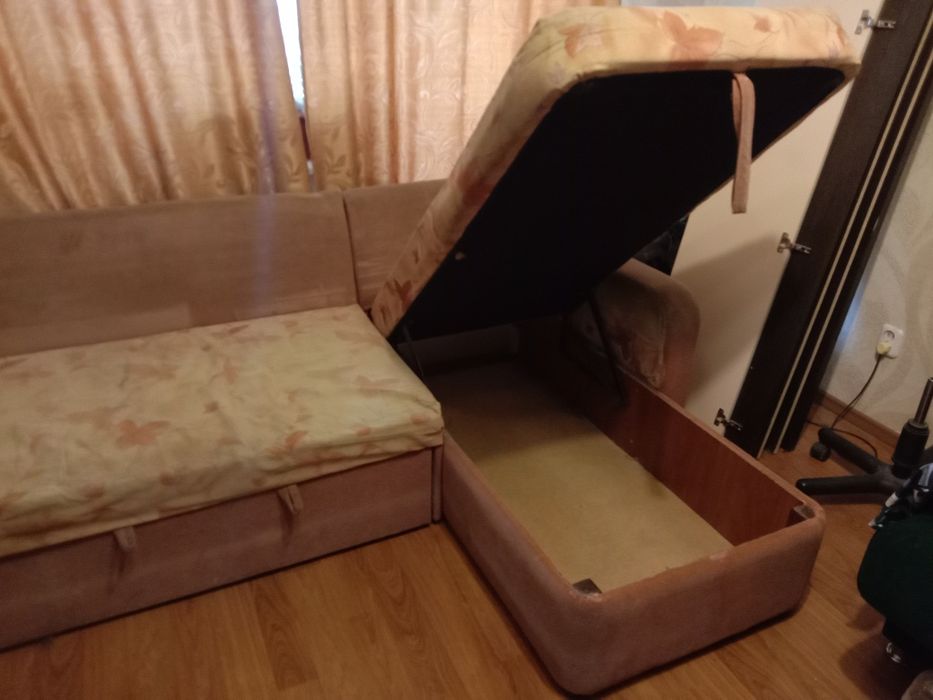 Продам диван б/у