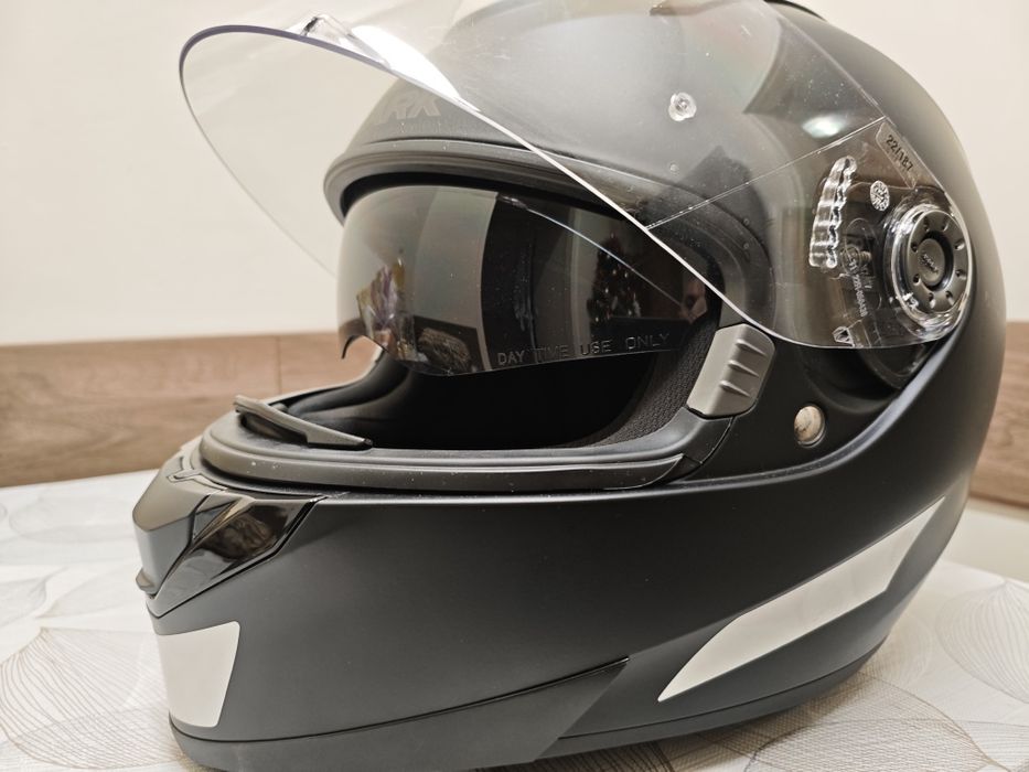 Каска Shark L размер