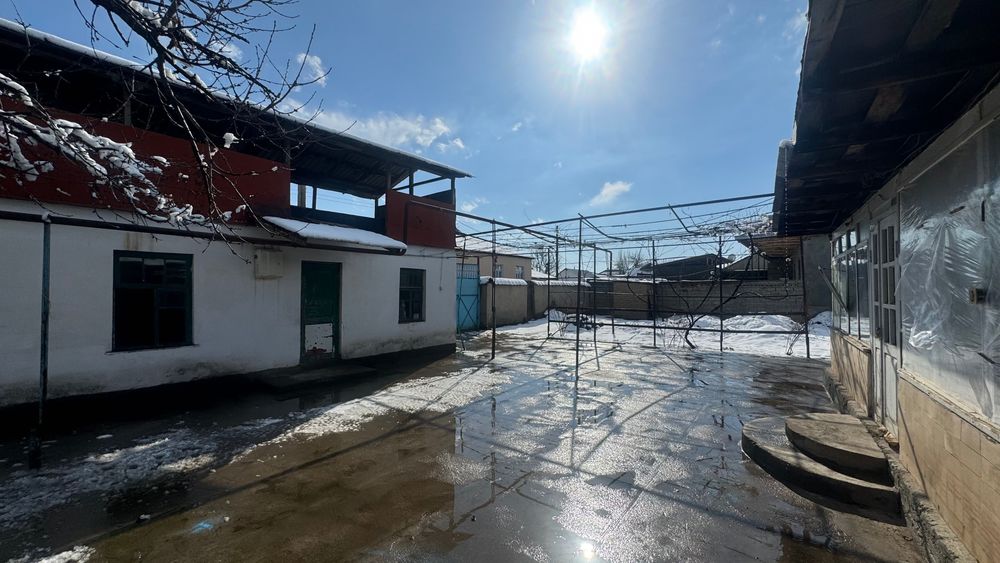 Yer uy sotiladi kelishilgan narhda