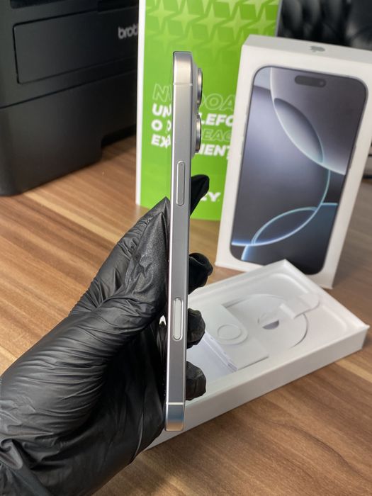 iPhone 16 Pro Max • 256 GB • White Titanium