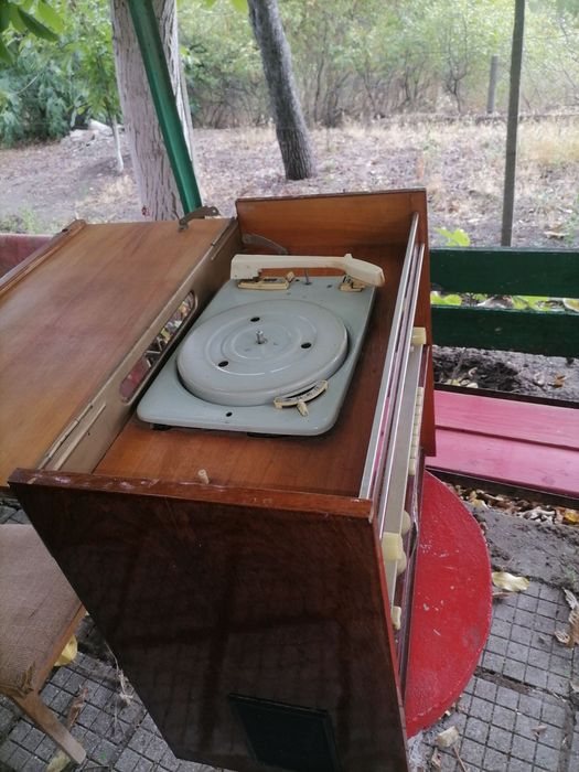 Старинен Радиограмофон