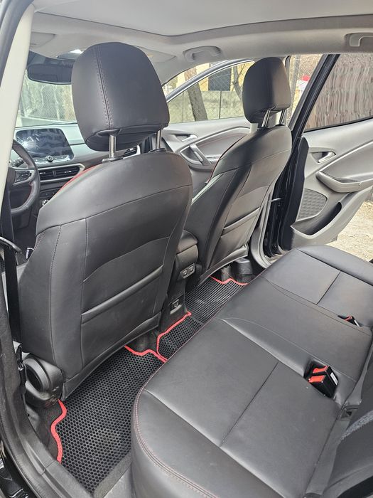 Tracker redline 2025