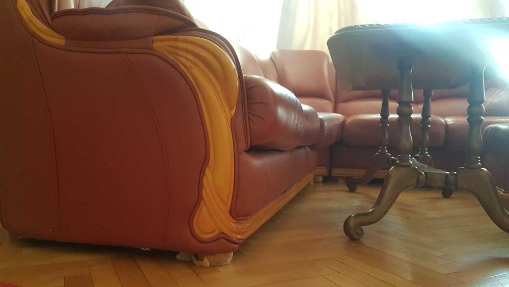 продавам Диван кожен разтегателен