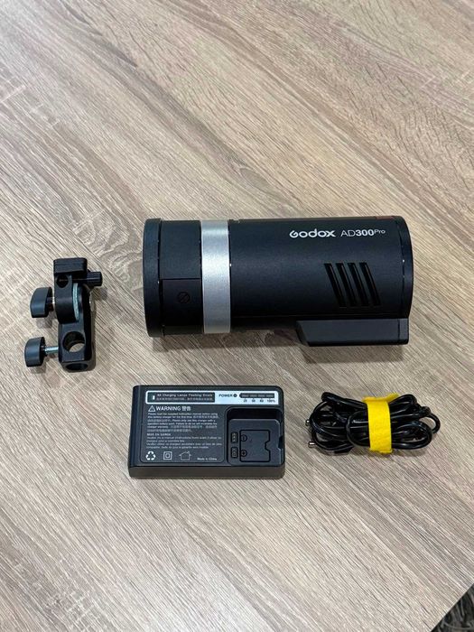 Blit Godox AD300PRO Nou sigilat