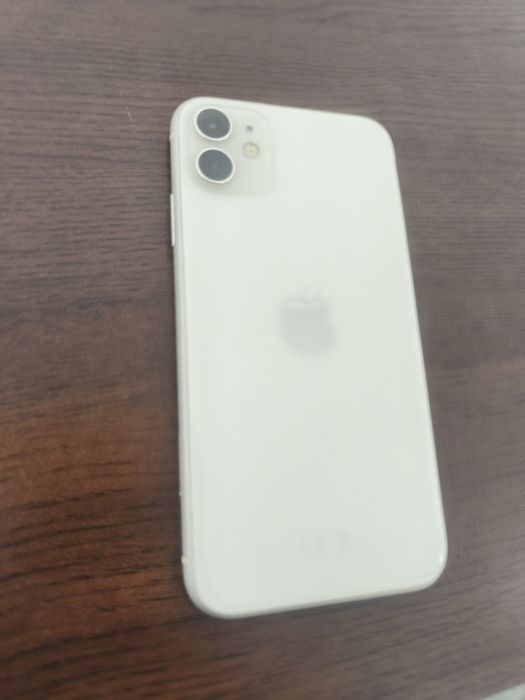 Vând iPhone 11, 128 GB, impecabil