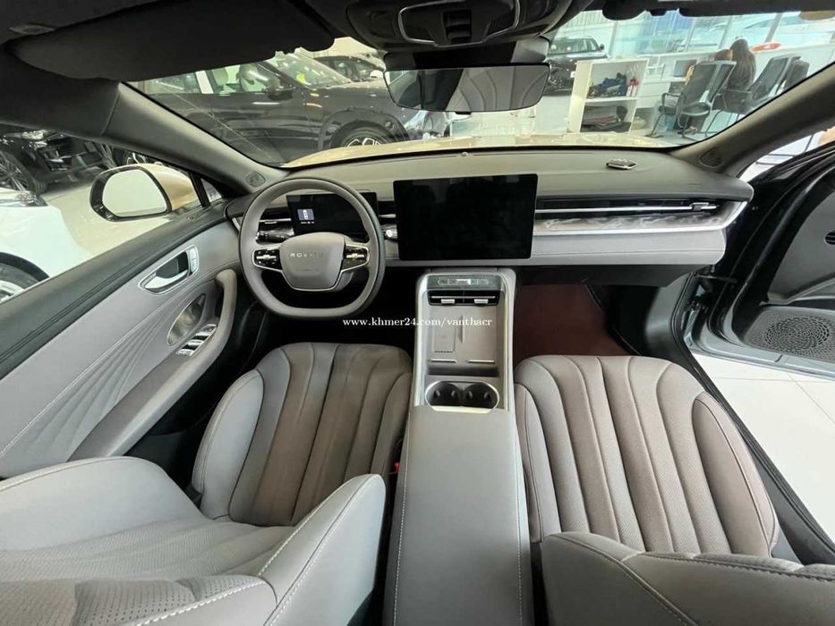 Roewe M7 Naqt va Halol Nasiya