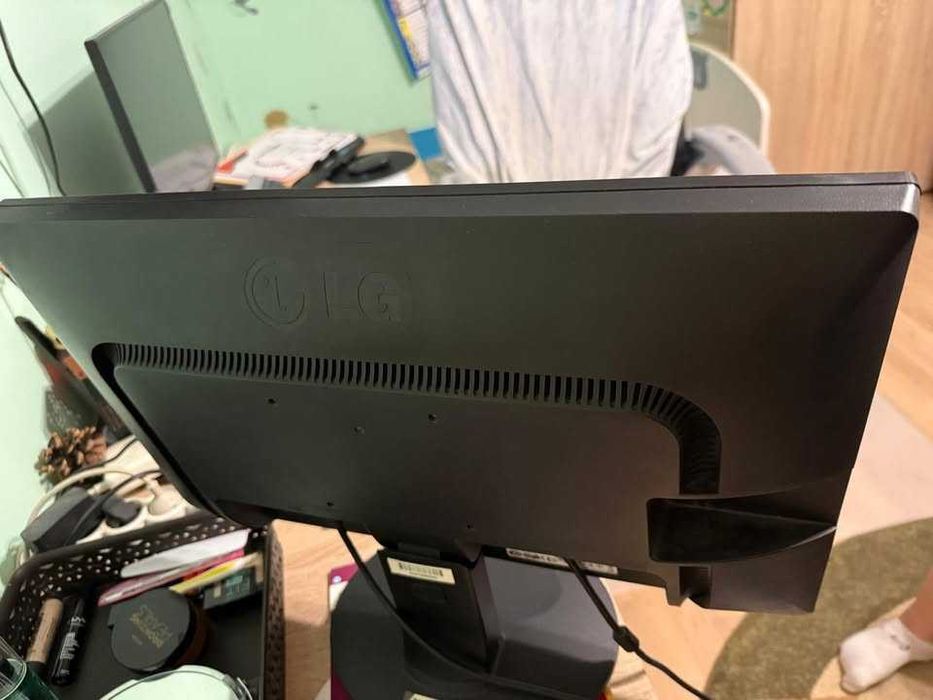 Monitor LG FLATRON E2211