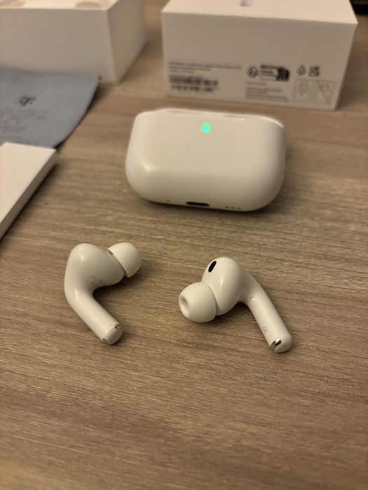 Apple AirPods Pro 3 - Фактура и Гаранция