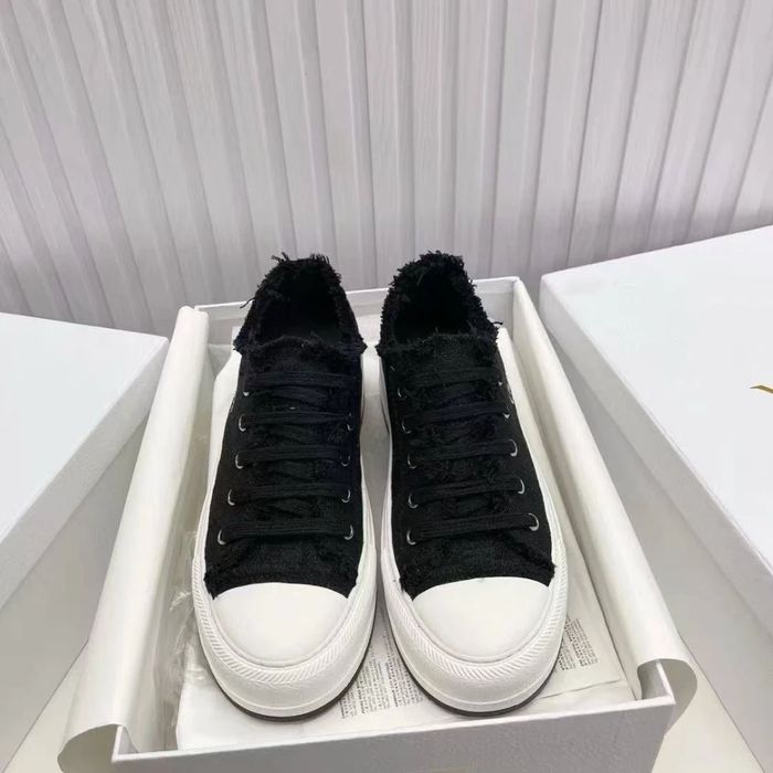 CD Walk'n'Dior Sneaker "Black Canvas with Gold Signature"
