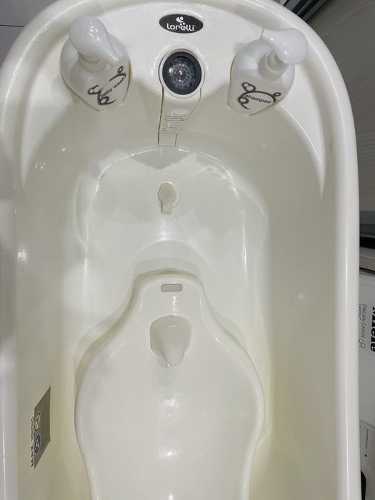 Бебешка вана със стойка