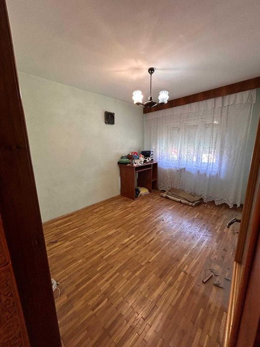 Apartament 3 Camere - 3/4 - 67mp - Rovine (Dezrobirii)
