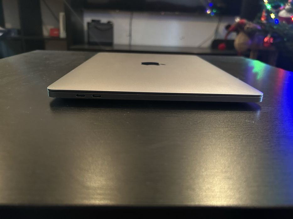 Macbook Pro 13" A1989 i7 16 GB RAM 1 TB SSD