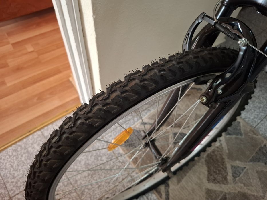 Vând Bicicletă  damă !DHS venture sport series.