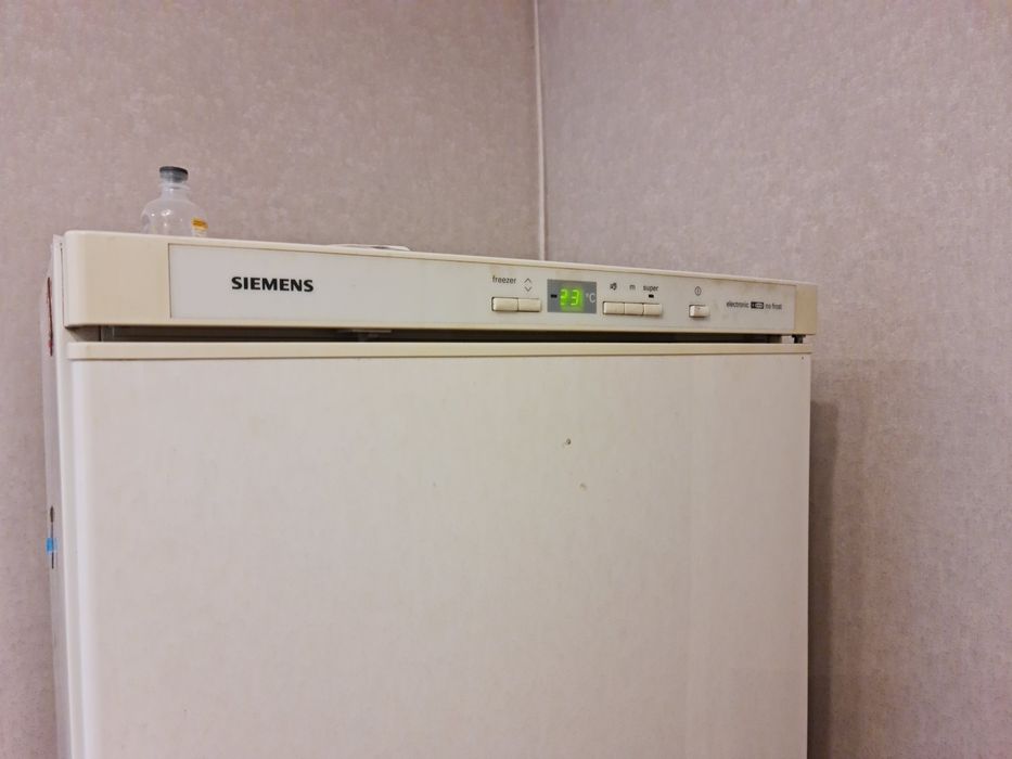 Продам холодильник Siemens