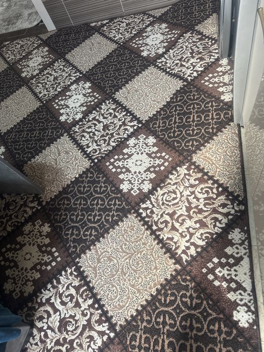 Гиламлар сотилади 2 та бир хил размер 3,5/2