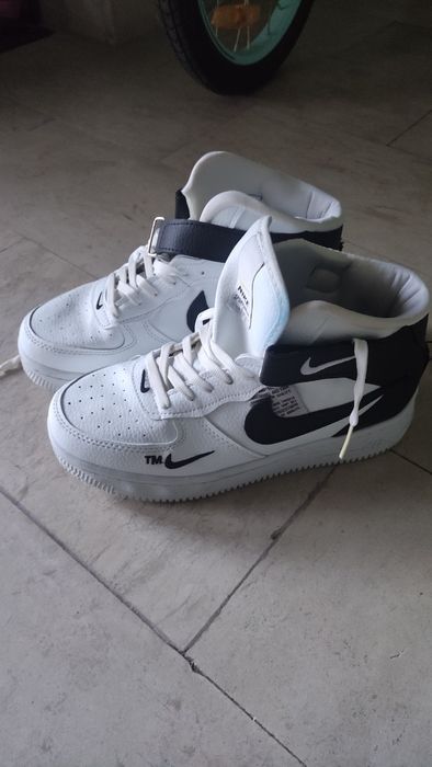 Високи кецове Nike за момче 39 номер