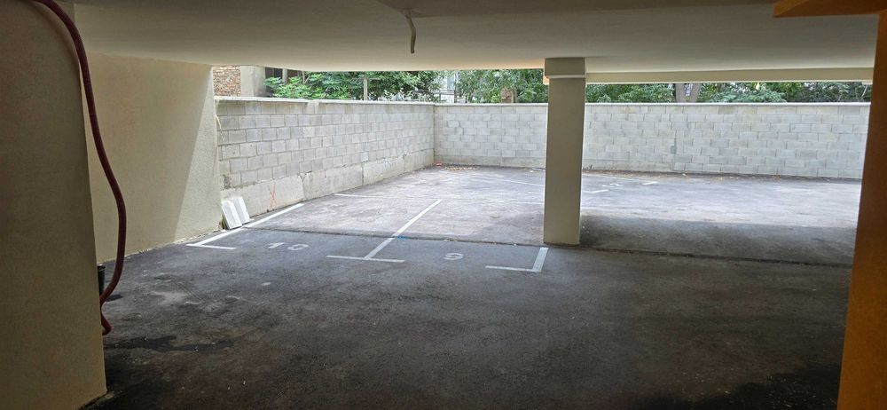 Дава се под наем Гараж / Паркомясто в Главиница - 13 кв.м за 86.7 € - Снимка #1