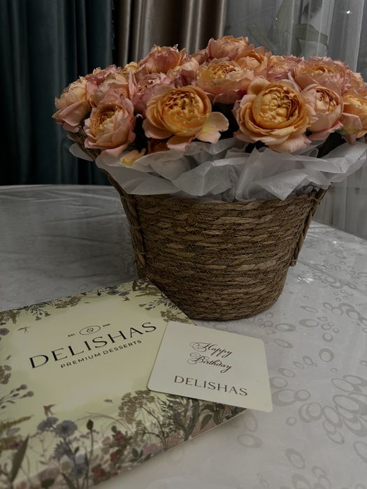 Бует густовые розы