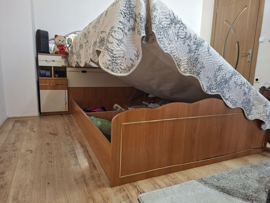 Употребявана спалня с ракла