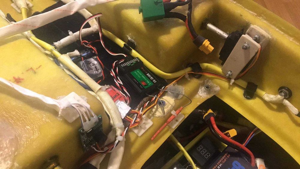 Autopilot ROBO, cu GPS pentru navomodele Reparatii,Navomodele Revizii,