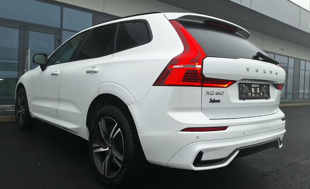 Volvo XC 60 R-Design Facelift mild hibrid mod.2022  2.0d 197CP