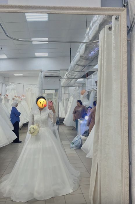 Продам свадебные платья