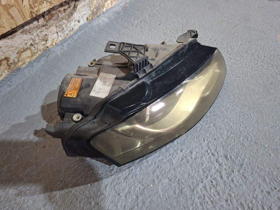 Far dreapta Audi A4 b8 xenon d3s