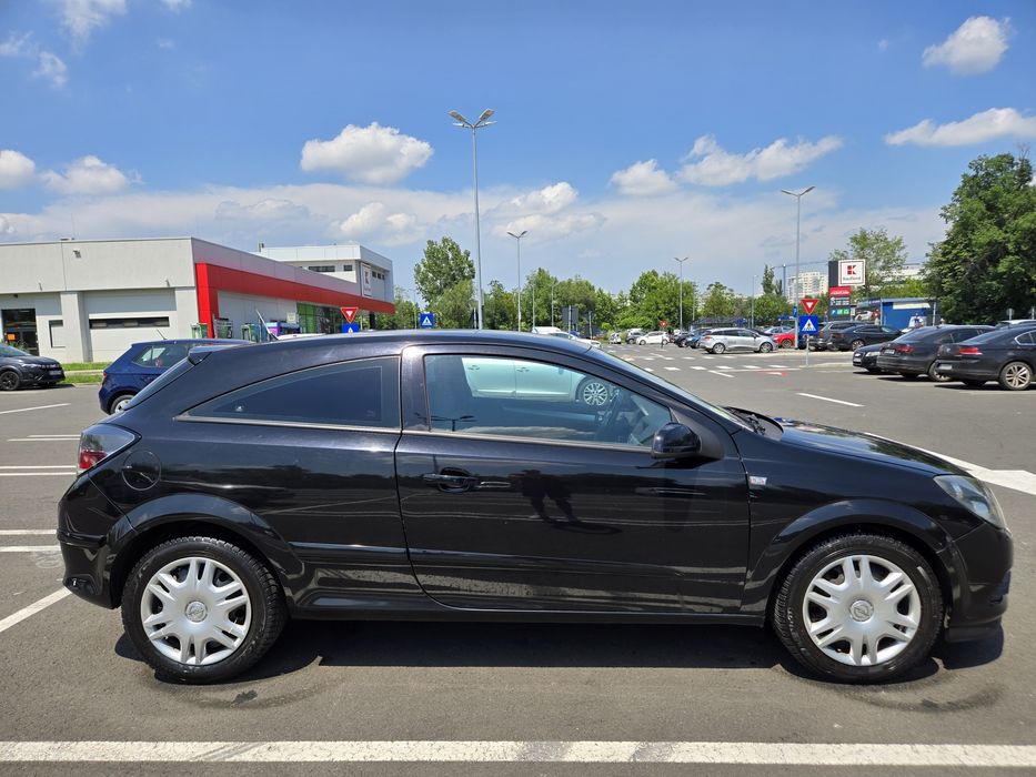 Opel Astra GTC 1.9 CDTI 150 CP Xenon Buton Sport 6 Trepte Propietar