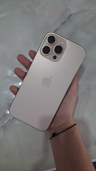 Продам iPhone 16 pro max