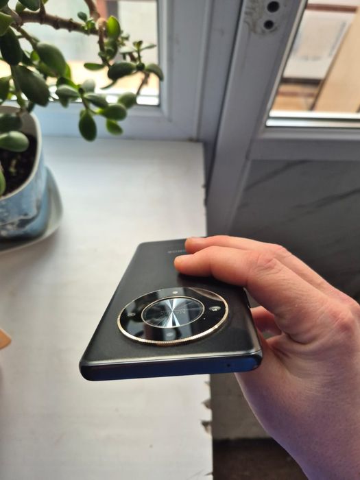 Продам телефон    Xonor x9b 5G