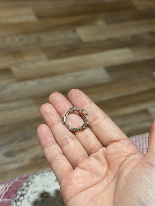 продам кольцо оригинал б/у