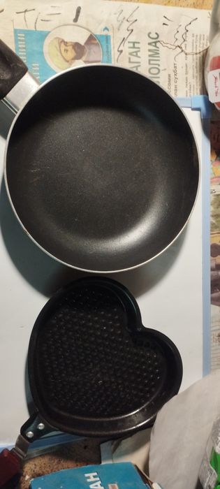 Продам минисковородки-блинницы.